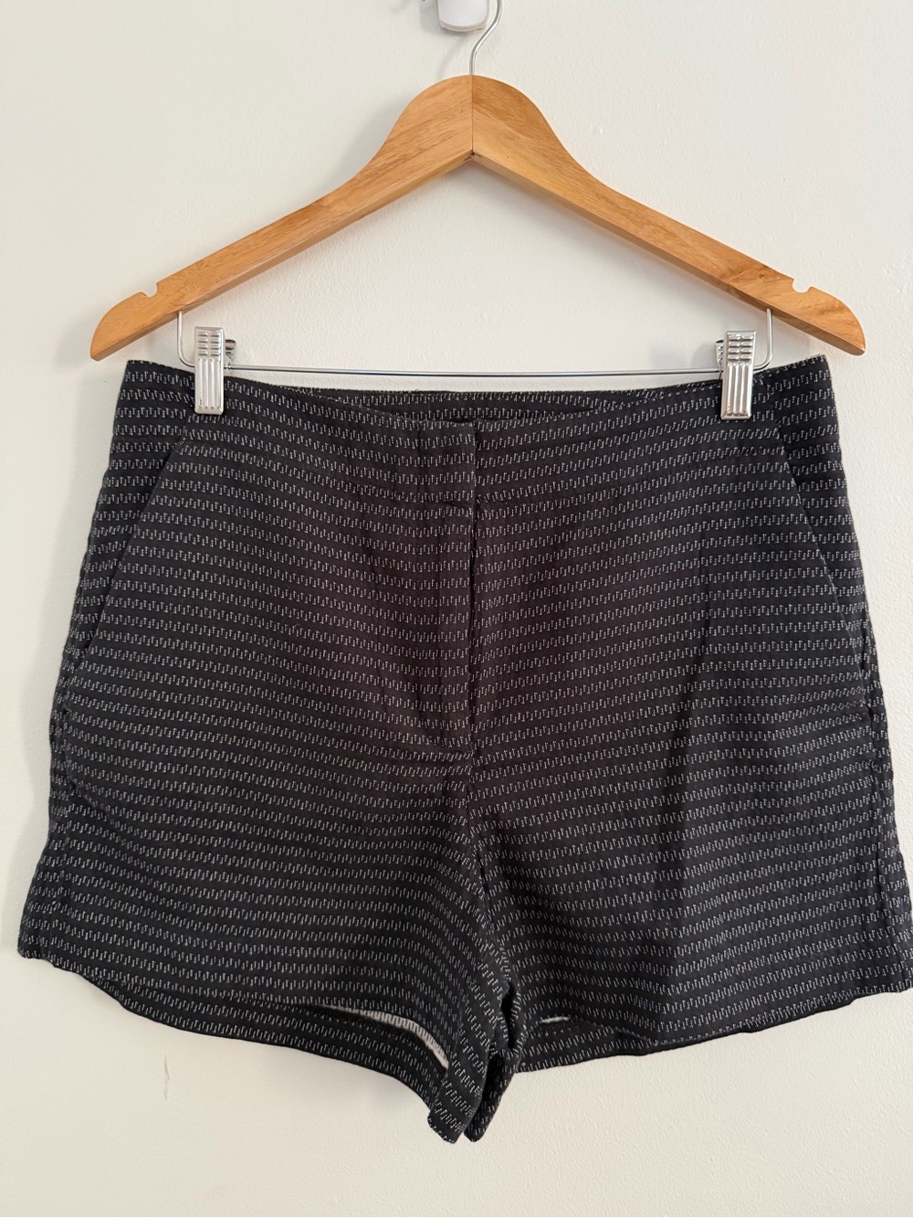 LOFT Black Patterned Stretch Bermuda Shorts